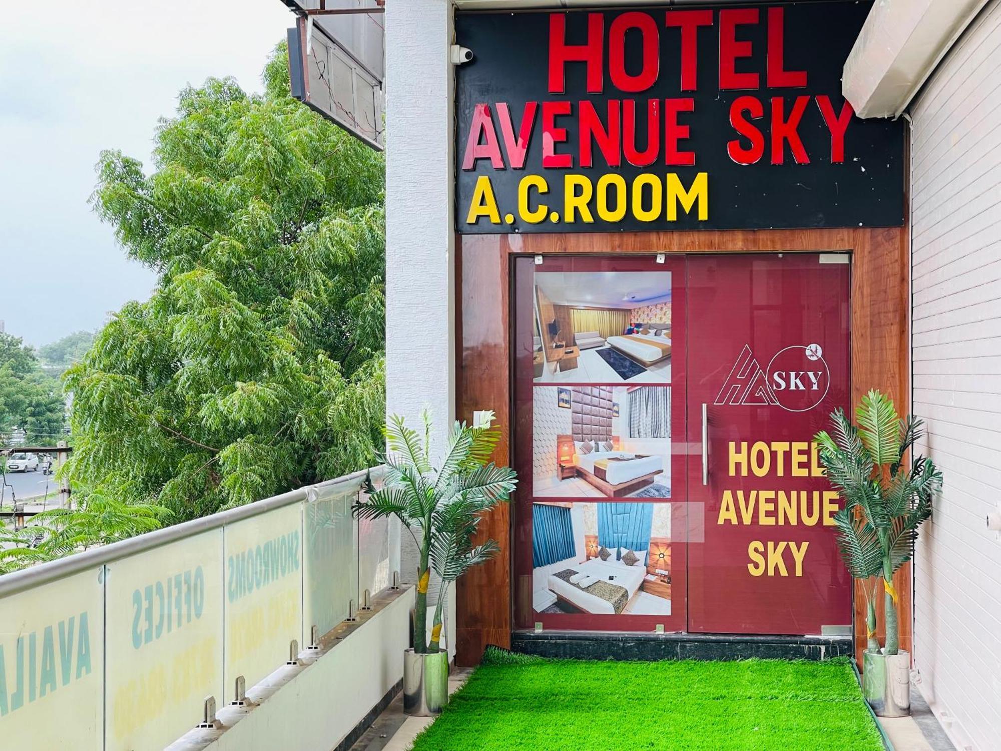 Hotel Avenue Sky Ахмедабад Екстер'єр фото
